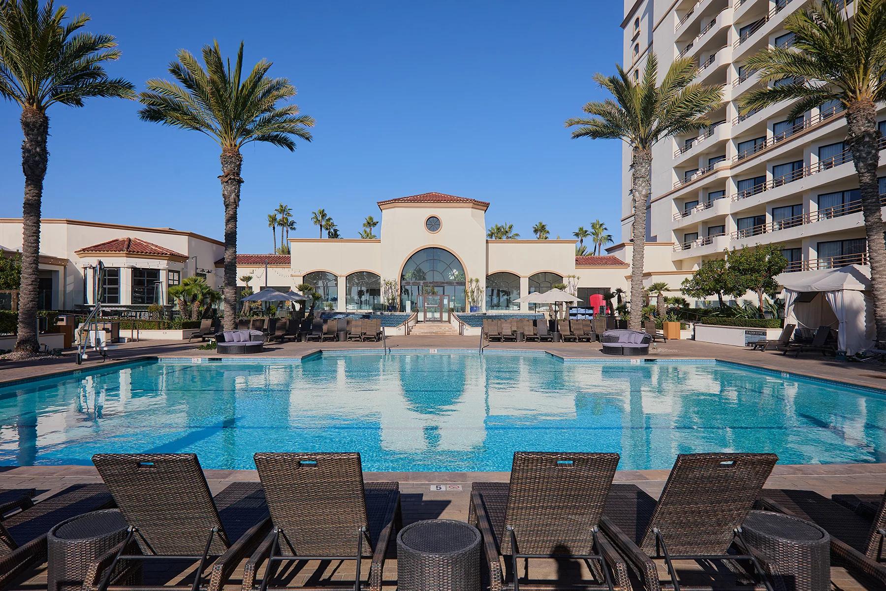 Huntington Tower Pool - Image 2